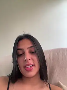 jujuarantes  2026 online show from April 2026 02:11:02 PM