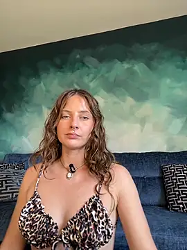 Snapshot of miamiamuse chatting on April 2026 02:40:01 PM miamiamuse online show from April 2026 02:40:01 PM