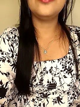 Snapshot of Deshi_bhabhi143 chatting on April 2026 03:57:02 AM Deshi bhabhi143 online show from April 2026 03:57:02 AM