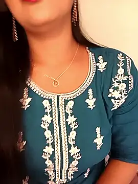 Snapshot of Deshi_bhabhi143 chatting on May 2026 05:45:01 AM Deshi bhabhi143 online show from May 2026 05:45:01 AM
