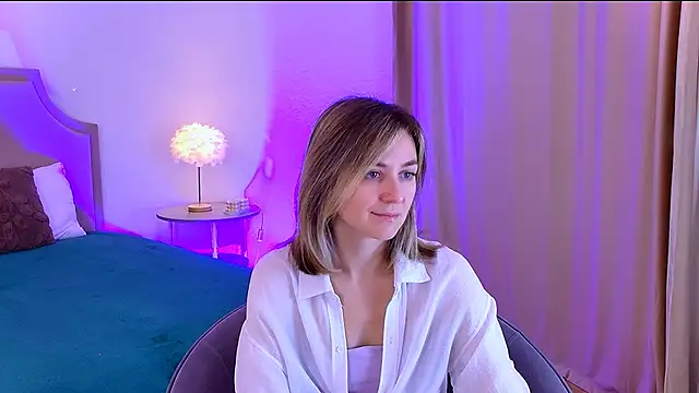 Snapshot of EmeraldGlow chatting on January 2026 02:43:02 PM EmeraldGlow online show from January 2026 02:43:02 PM