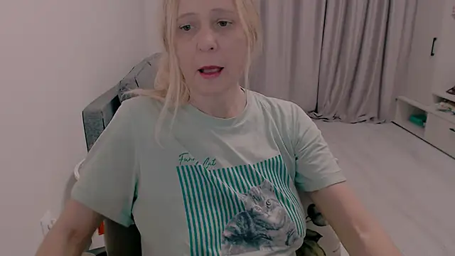 MiLenaMilf online show from October 2025 03:47:02 AM