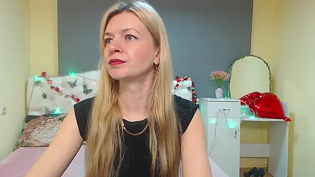 Snapshot of MelissaTyler chatting on April 2026 05:33:02 AM MelissaTyler online show from April 2026 05:33:02 AM