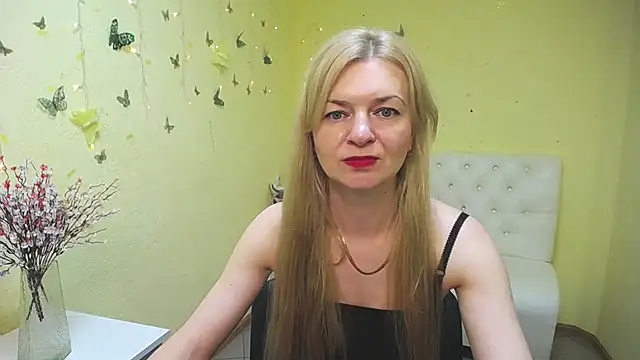 Snapshot of MelissaTyler chatting on May 2026 11:18:01 AM MelissaTyler online show from May 2026 11:18:01 AM
