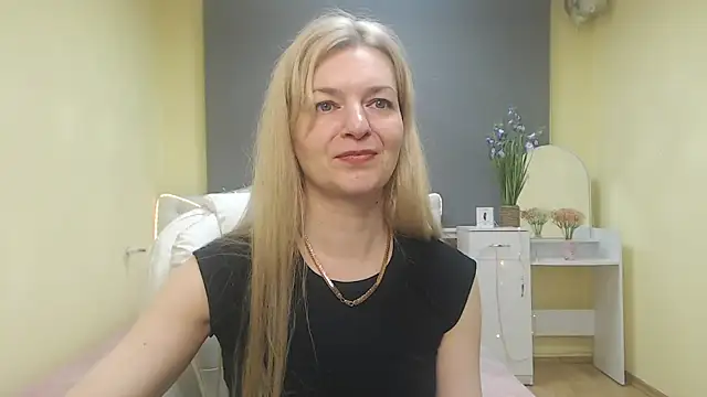 Snapshot of MelissaTyler chatting on May 2026 10:36:01 AM MelissaTyler online show from May 2026 10:36:01 AM