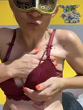 SexyMamiVee online show from July 2026 05:39:01 PM