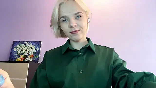 Scarlet cat online show from December 2025 05:59:02 AM