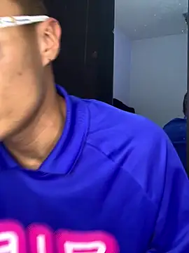 Snapshot of Latin_Paisa_Boy chatting on January 2026 10:35:01 PM Latin Paisa Boy online show from January 2026 10:35:01 PM