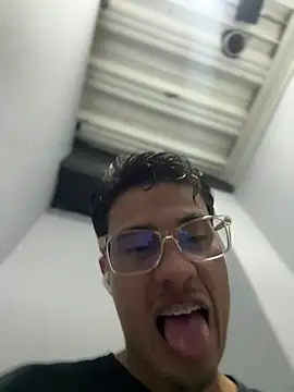 Snapshot of Latin_Paisa_Boy chatting on June 2026 04:54:01 PM Latin Paisa Boy online show from June 2026 04:54:01 PM