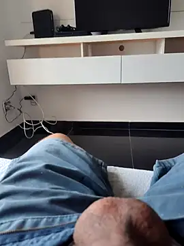 Snapshot of izipaul chatting on January 2026 09:18:01 PM izipaul online show from January 2026 09:18:01 PM