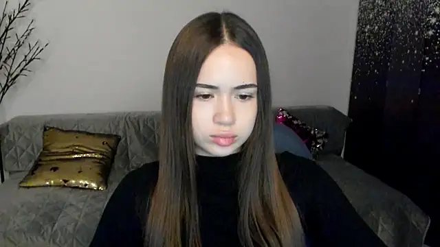 Snapshot of heiley_love chatting on January 2026 06:02:02 PM heiley love online show from January 2026 06:02:02 PM