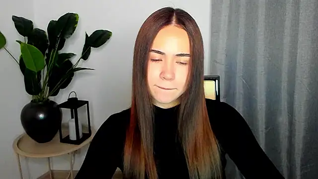 Snapshot of heiley_love chatting on January 2026 06:22:02 PM heiley love online show from January 2026 06:22:02 PM