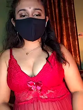 Snapshot of Saumyy chatting on February 2026 08:01:02 PM Saumyy online show from February 2026 08:01:02 PM