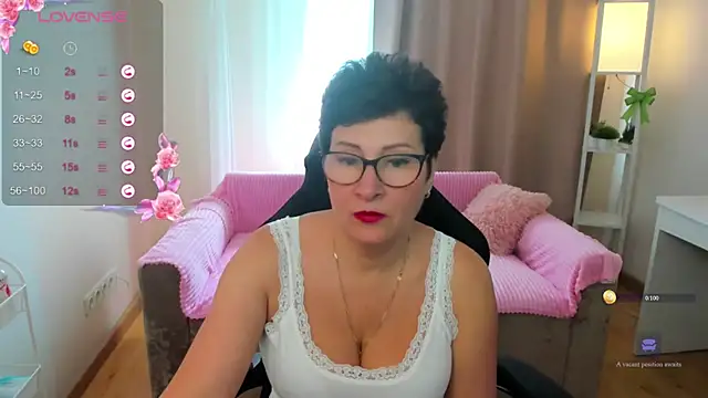 Snapshot of JennyMons chatting on June 2026 08:18:02 AM JennyMons online show from June 2026 08:18:02 AM