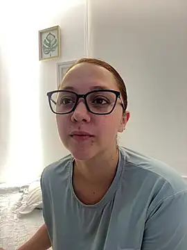 Snapshot of heizelll chatting on May 2026 03:17:02 PM heizelll online show from May 2026 03:17:02 PM