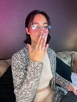 luna gv online show from February 2026 11:39:02 AM