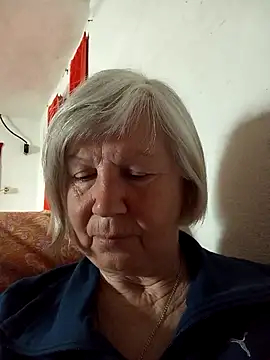 KlaudiaDarling online show from April 2026 02:18:02 PM