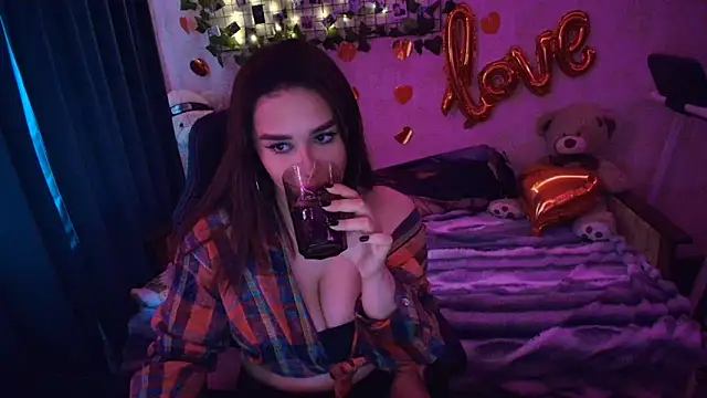 Snapshot of AlisiaRose chatting on March 2026 03:28:01 AM AlisiaRose online show from March 2026 03:28:01 AM