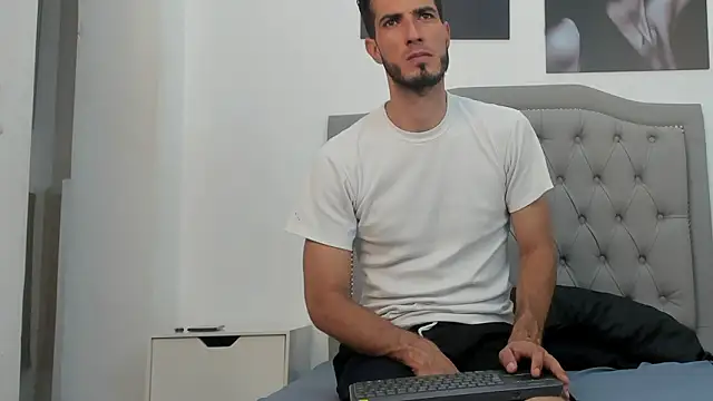 Snapshot of marc_ruffa chatting on February 2026 07:28:02 PM marc ruffa online show from February 2026 07:28:02 PM