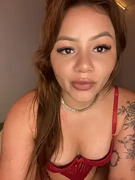 Snapshot of Isisbennett chatting on April 2026 06:45:01 PM Isisbennett online show from April 2026 06:45:01 PM