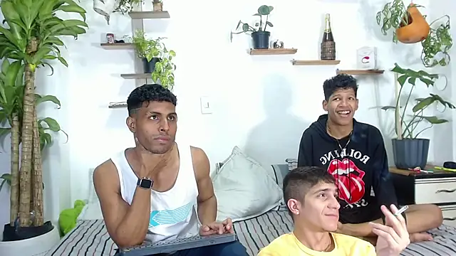 Interracial Snow Bunny online show from February 2026 11:31:01 PM