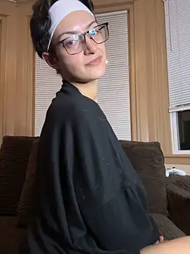 FaiiryArii online show from March 2026 05:35:01 AM