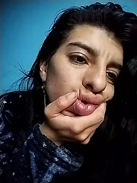 Snapshot of Alma_Kieran chatting on January 2026 03:42:02 AM Alma Kieran online show from January 2026 03:42:02 AM