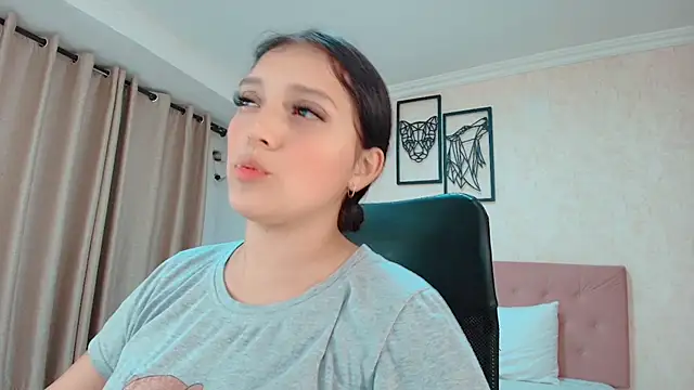 Snapshot of littlemolly_walcott chatting on July 2026 11:51:02 PM littlemolly walcott online show from July 2026 11:51:02 PM