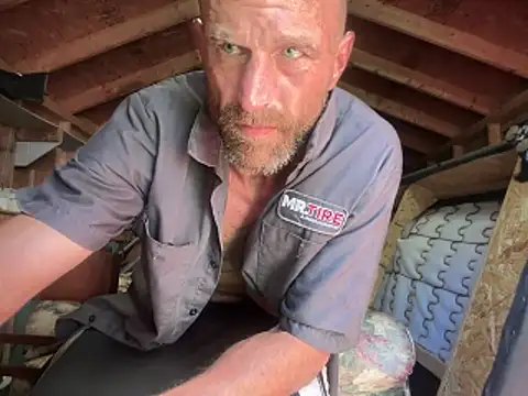 Snapshot of mechanicmark chatting on June 2026 08:19:02 PM mechanicmark online show from June 2026 08:19:02 PM