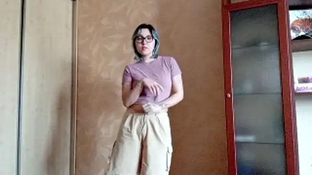 Snapshot of EvonTabb chatting on March 2026 09:13:02 AM EvonTabb online show from March 2026 09:13:02 AM