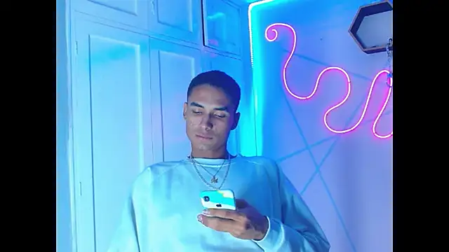 Snapshot of Sweet_David_ chatting on January 2026 09:50:02 PM Sweet David online show from January 2026 09:50:02 PM