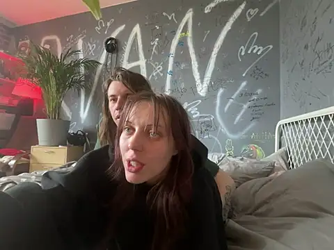 Snapshot of EmmaLyrica chatting on April 2026 01:17:02 PM EmmaLyrica online show from April 2026 01:17:02 PM