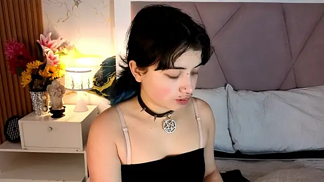 Snapshot of Sienna_Desiree chatting on July 2026 12:51:01 PM Sienna Desiree online show from July 2026 12:51:01 PM