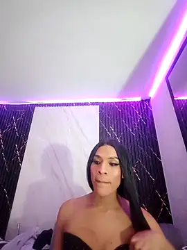 Isis Hot   online show from March 2026 07:59:01 AM