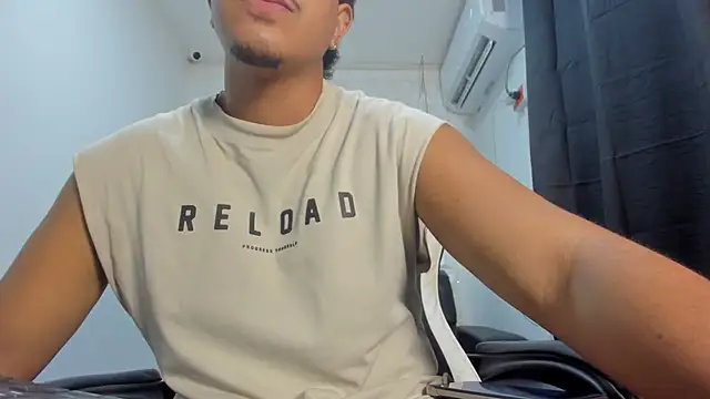 Snapshot of Darkalphax1 chatting on January 2026 02:41:02 PM Darkalphax1 online show from January 2026 02:41:02 PM