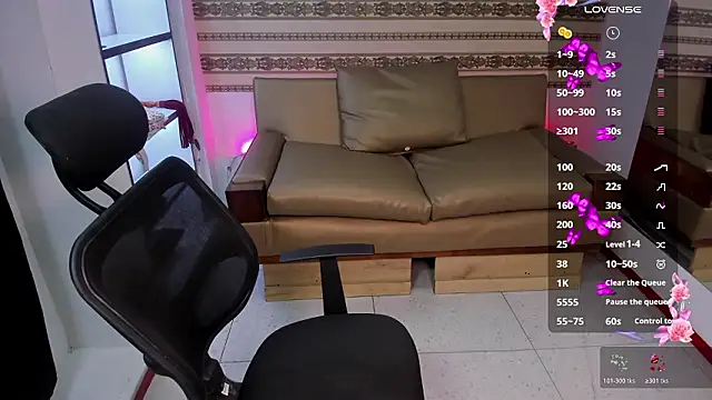 xxximena angels  online show from February 2026 07:17:02 PM