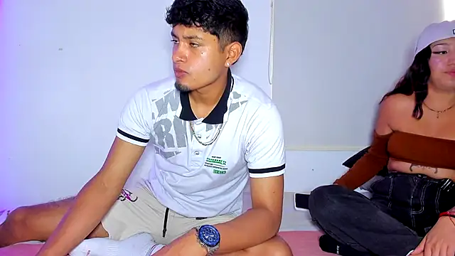 Bela and Dominicck online show from January 2026 07:49:02 PM