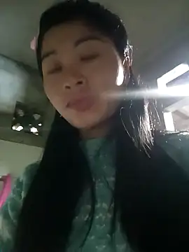 Hiniyk2 online show from February 2026 12:53:01 AM