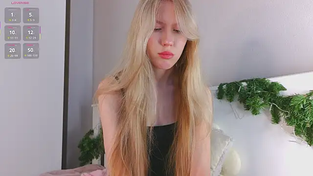 Snapshot of SirenThalassa chatting on February 2026 08:41:01 AM SirenThalassa online show from February 2026 08:41:01 AM