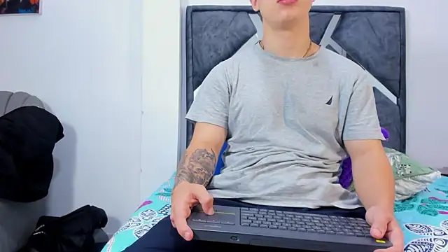 Liam saint online show from February 2026 12:12:01 PM