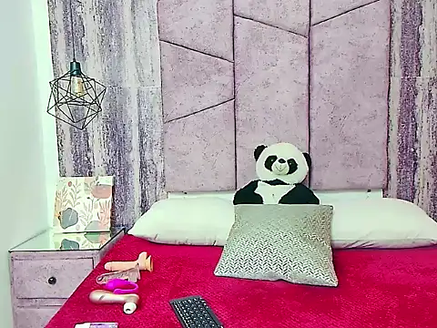 AlahiaEvansz online show from February 2026 01:32:01 AM