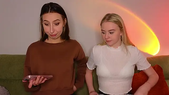 Mimipaws online show from January 2026 08:21:02 PM