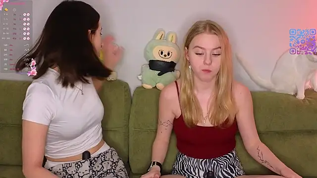 Mimipaws online show from April 2026 06:35:02 PM