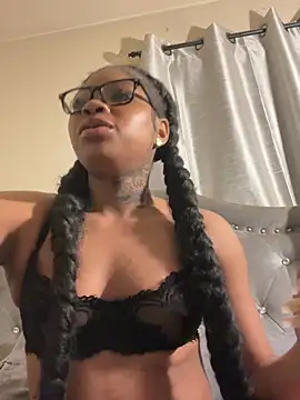 Snapshot of cumforyannna chatting on May 2026 11:37:02 AM cumforyannna online show from May 2026 11:37:02 AM