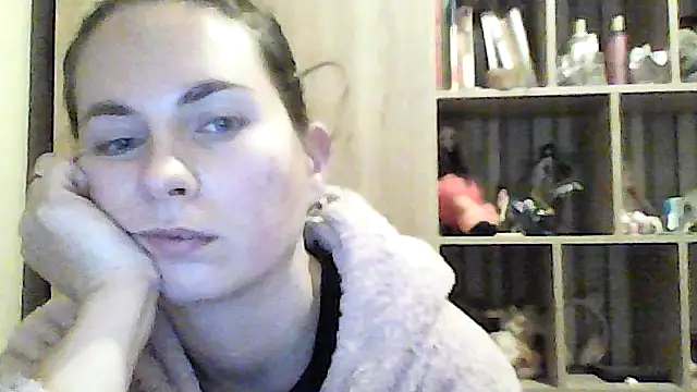 Snapshot of VikiLove765 chatting on January 2026 11:40:02 PM VikiLove765 online show from January 2026 11:40:02 PM