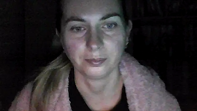 Snapshot of VikiLove765 chatting on January 2026 12:02:01 AM VikiLove765 online show from January 2026 12:02:01 AM