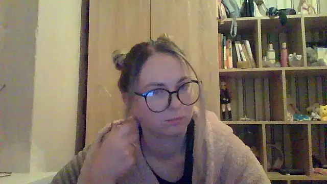 VikiLove765 online show from February 2026 03:15:01 AM