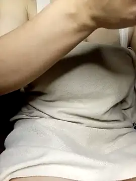 Snapshot of Merrylinh chatting on February 2026 01:58:02 AM Merrylinh online show from February 2026 01:58:02 AM