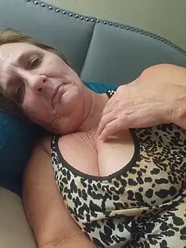 HotAzMilf online show from February 2026 04:54:01 AM