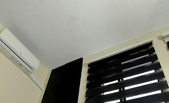 vanesadimaria online show from February 2025 10:33:01 PM